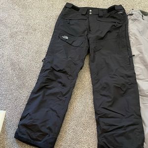 Women’s North Face ski pants XL
